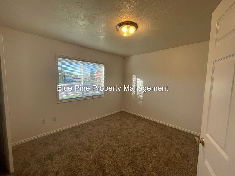 139 Stockham Blvd #2 - Photo 7 of 9