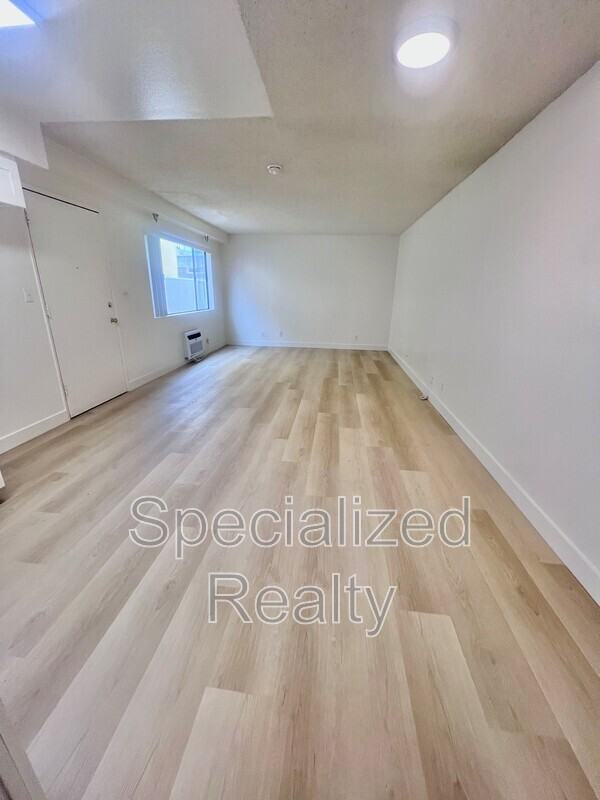 336 E Providencia Ave #103 - Photo 4 of 7