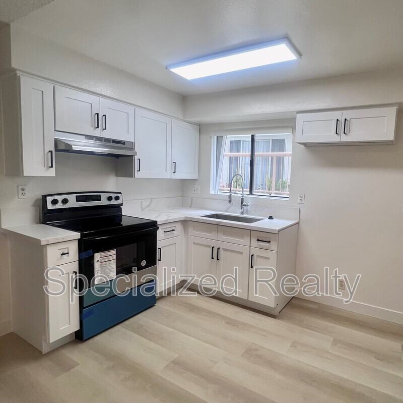 336 E Providencia Ave #103 - Photo 3 of 7