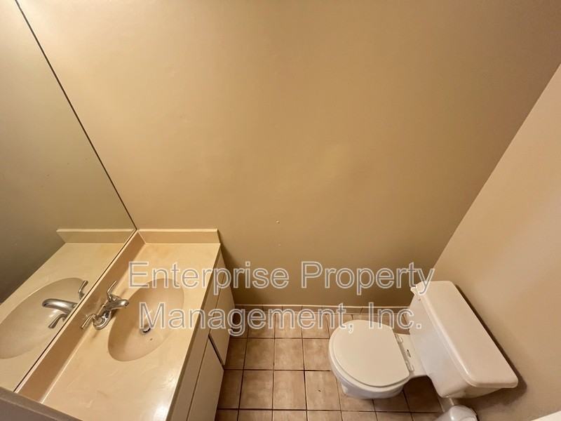 3244 Southern Ave - Photo 5 of 16