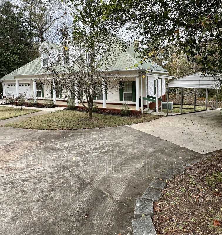 301 Red Cliff Cir - Photo 3 of 50