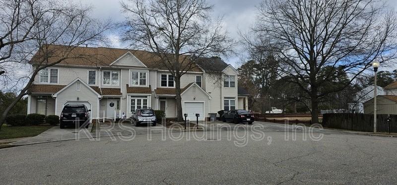 102 River Walk Ct - Photo 2 of 3