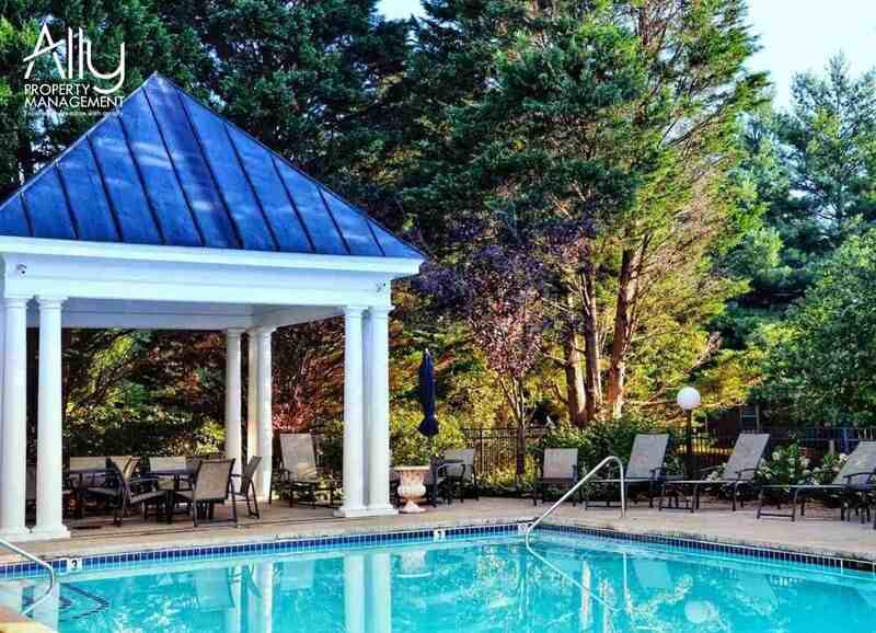 1003 Wintergreen Ln - Photo 2 of 50