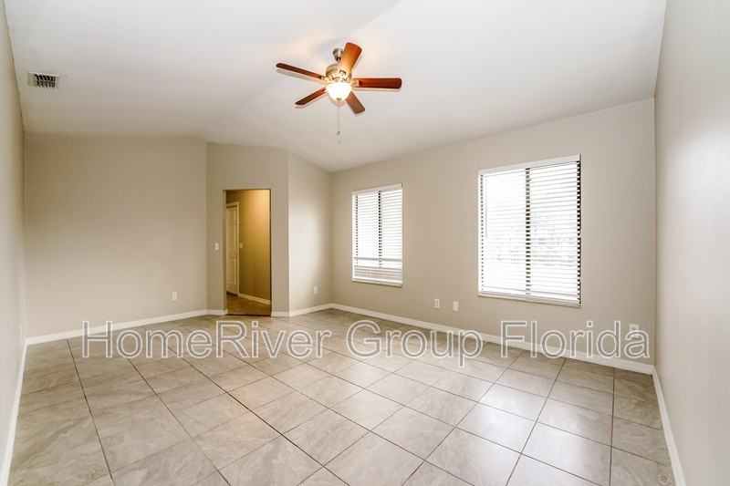 2124 Mango Tree Dr - Photo 3 of 20