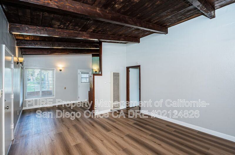 1053 Grand Ave - Photo 3 of 20