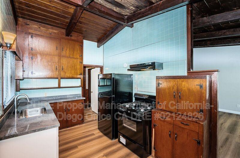 1053 Grand Ave - Photo 7 of 20