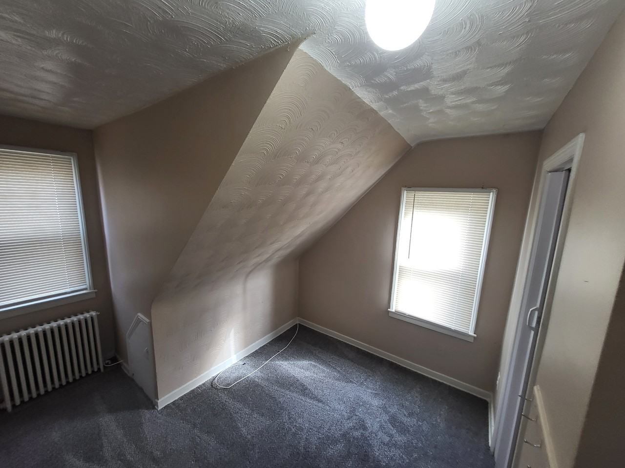 2557 4Th St - Photo 3 of 5