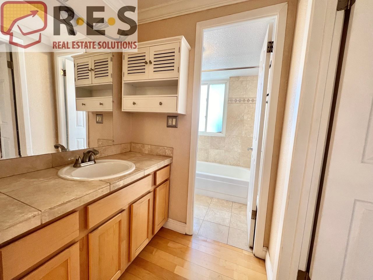 1125 N Washington St #502 - Photo 7 of 8