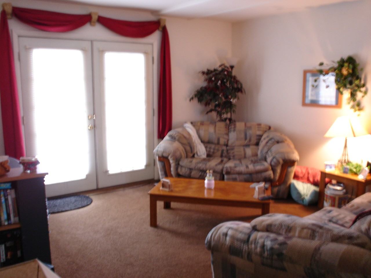 805 Greenbrier Rd - Photo 2 of 8