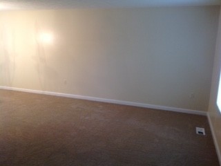 145 Melrose Ct - Photo 3 of 16