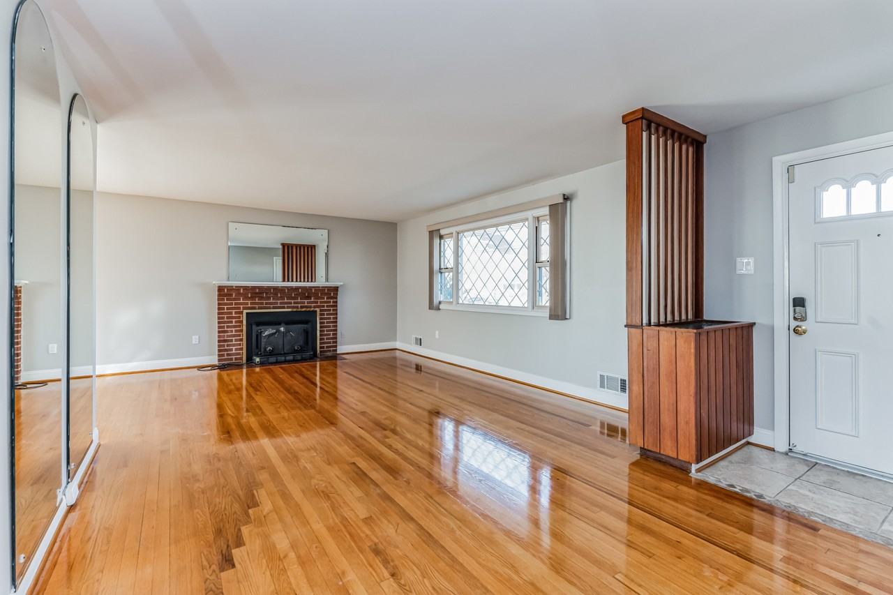 1616 13th St S - Photo 3 of 30