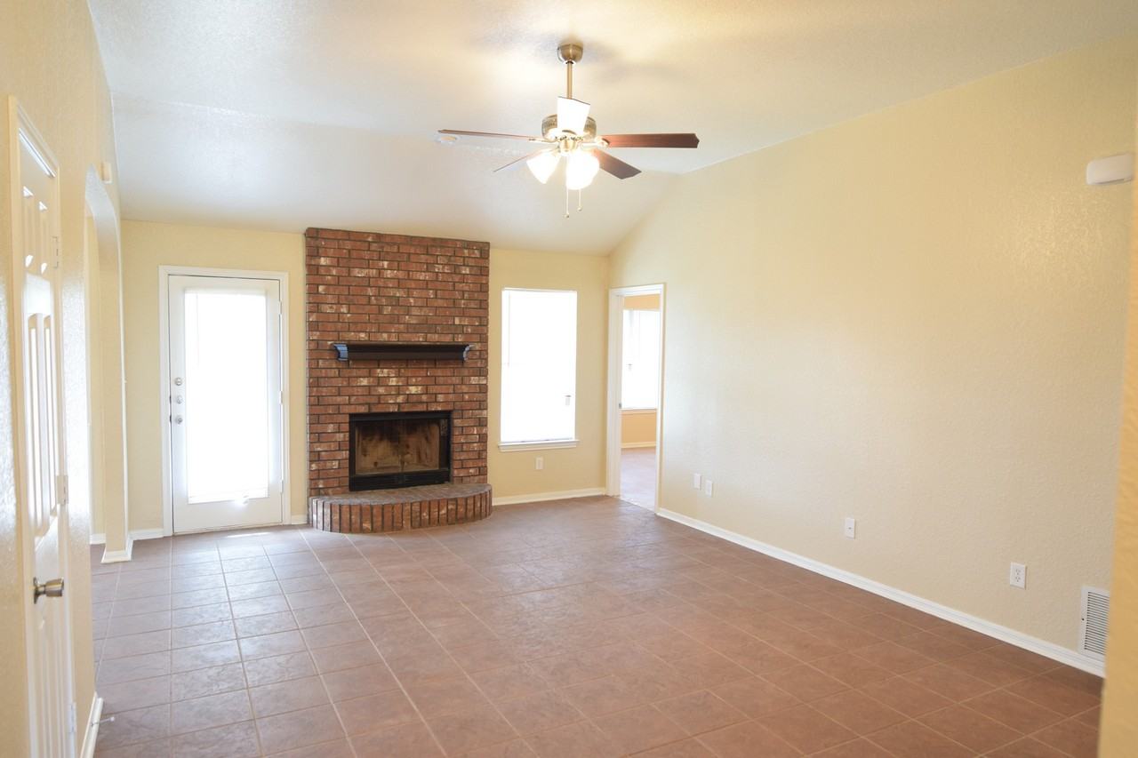 2108 Amethyst Dr - Photo 7 of 21