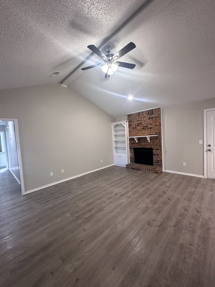 5609 Evanbrook Ter - Photo 2 of 10