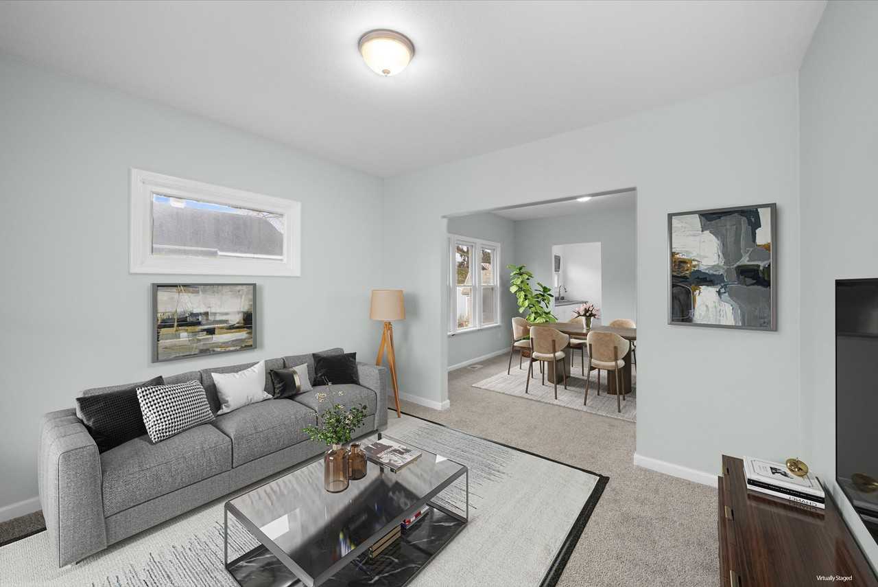 2027 Loxley Rd - Photo 3 of 20