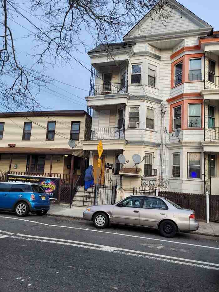 48 Doctor Martin Luther King Junior Boulevard 3F, Newark, NJ 07104 3