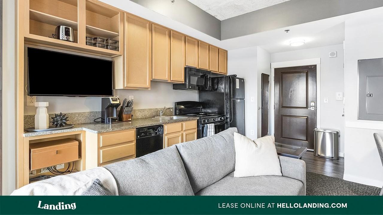 335 W 9th St - Photo 5 of 50