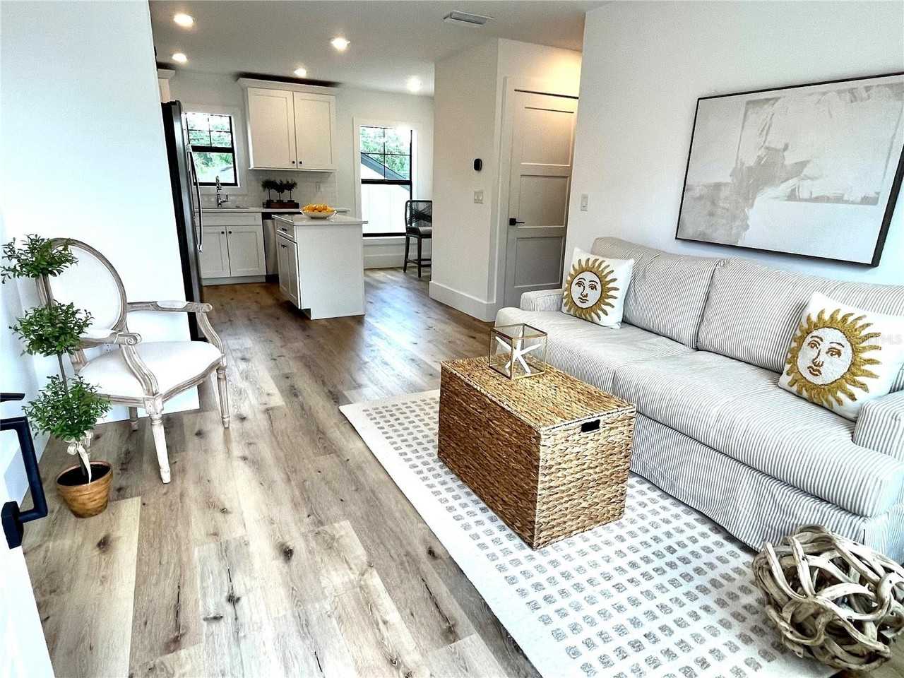 806 South Jefferson Avenue #1 - Photo 2 of 16