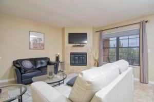 featured image of 6651 N Campbell Ave #210