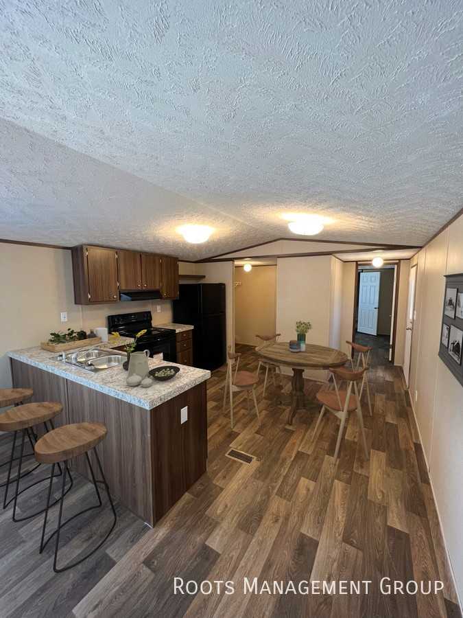 24 Springlake Dr #24SP - Photo 3 of 6