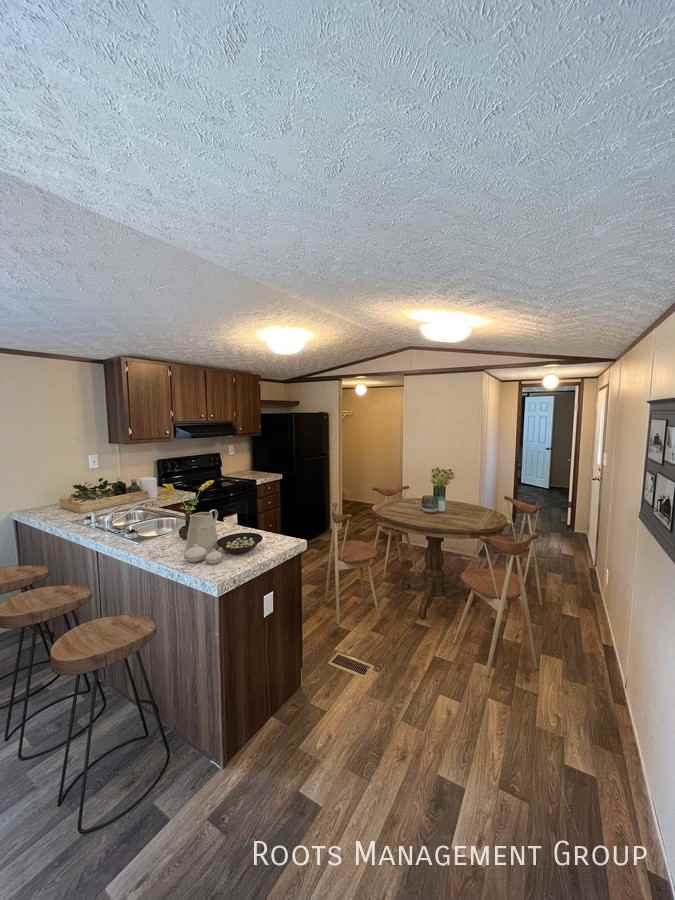 18 Springlake Dr #18SP - Photo 3 of 4
