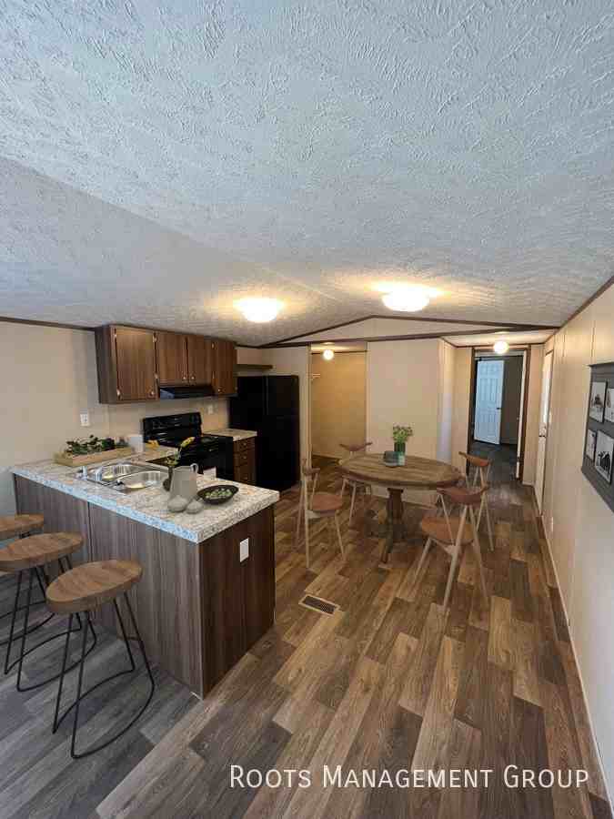 4 Chestnut Cir #4CN - Photo 3 of 4