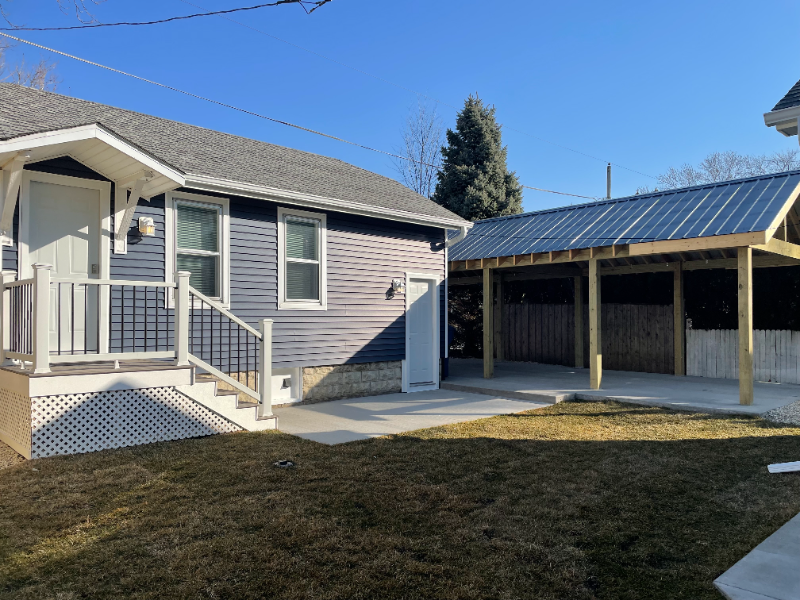 744 1/2 E Main St - Photo 2 of 7