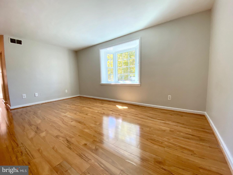 824 S Arlington Mill Dr #202 - Photo 6 of 24