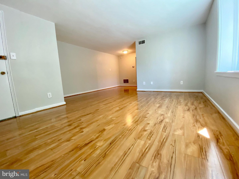 824 S Arlington Mill Dr #202 - Photo 7 of 24