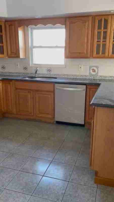 534 2nd Ave #1FL - Photo 2 of 8