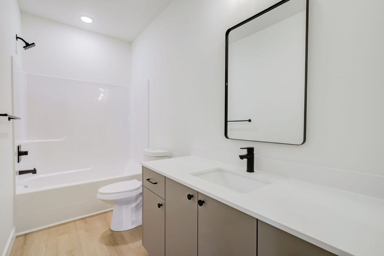 6115 Ne Multnomah St #2 - Photo 6 of 37