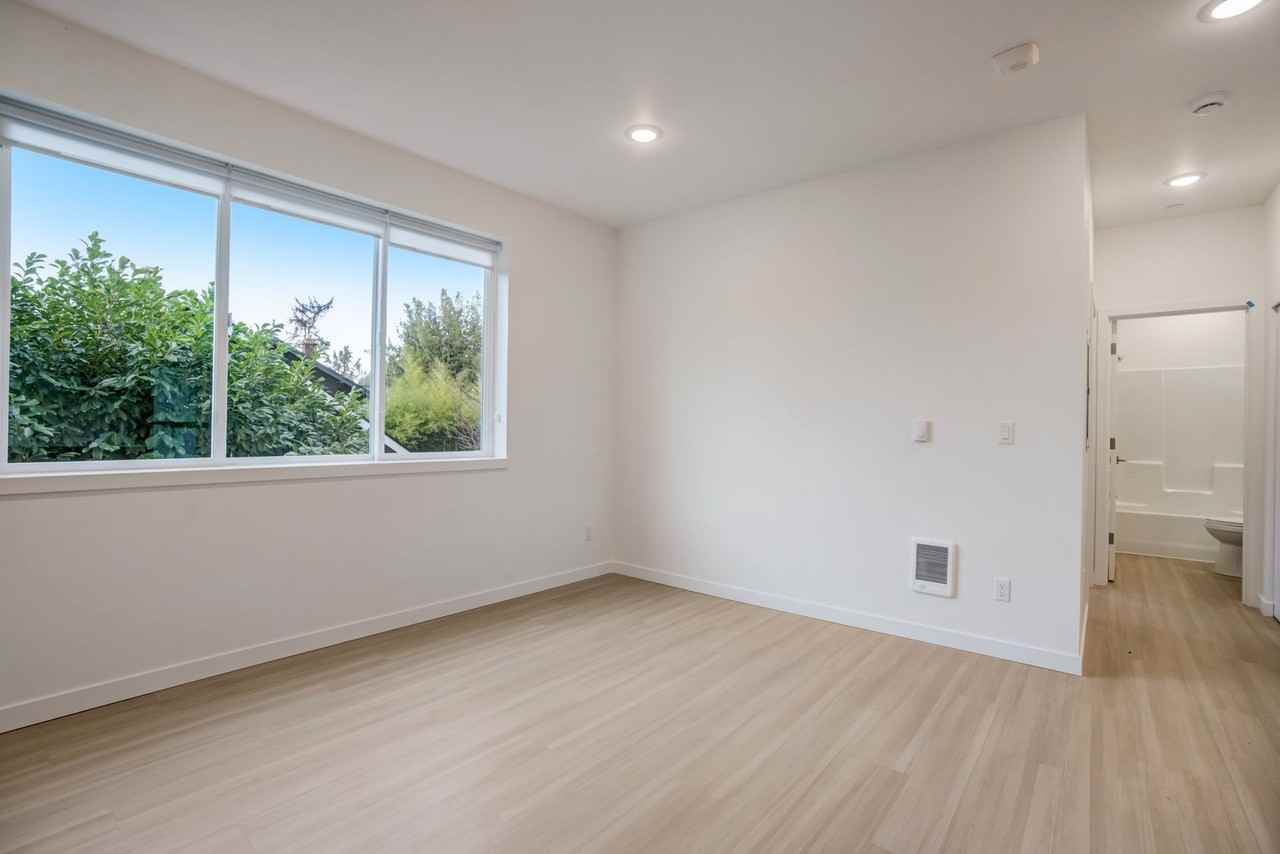 2 WEEKS FREE RENT! Move - Photo 6 of 13