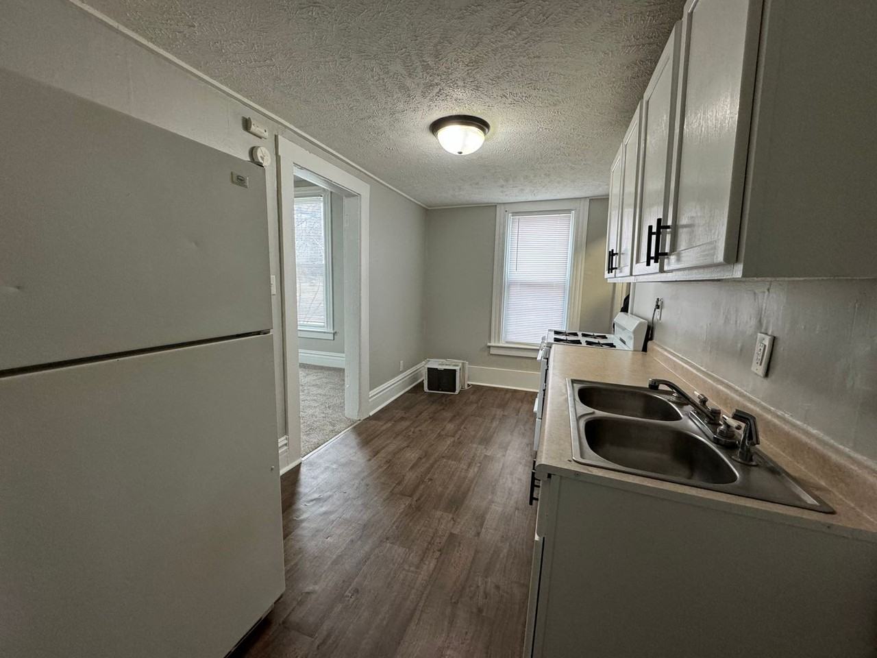 810 N 11th St - Photo 6 of 10