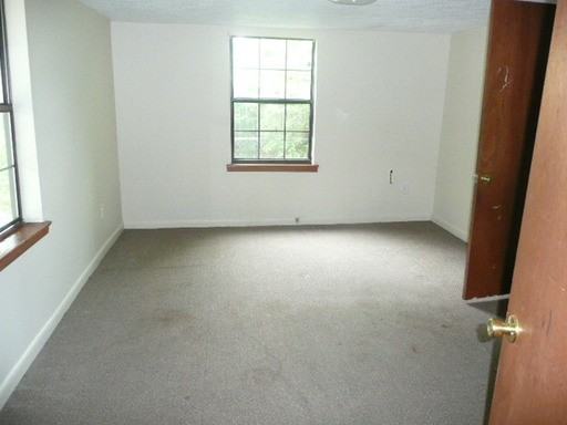 310 Goodwin Ave - Photo 2 of 5