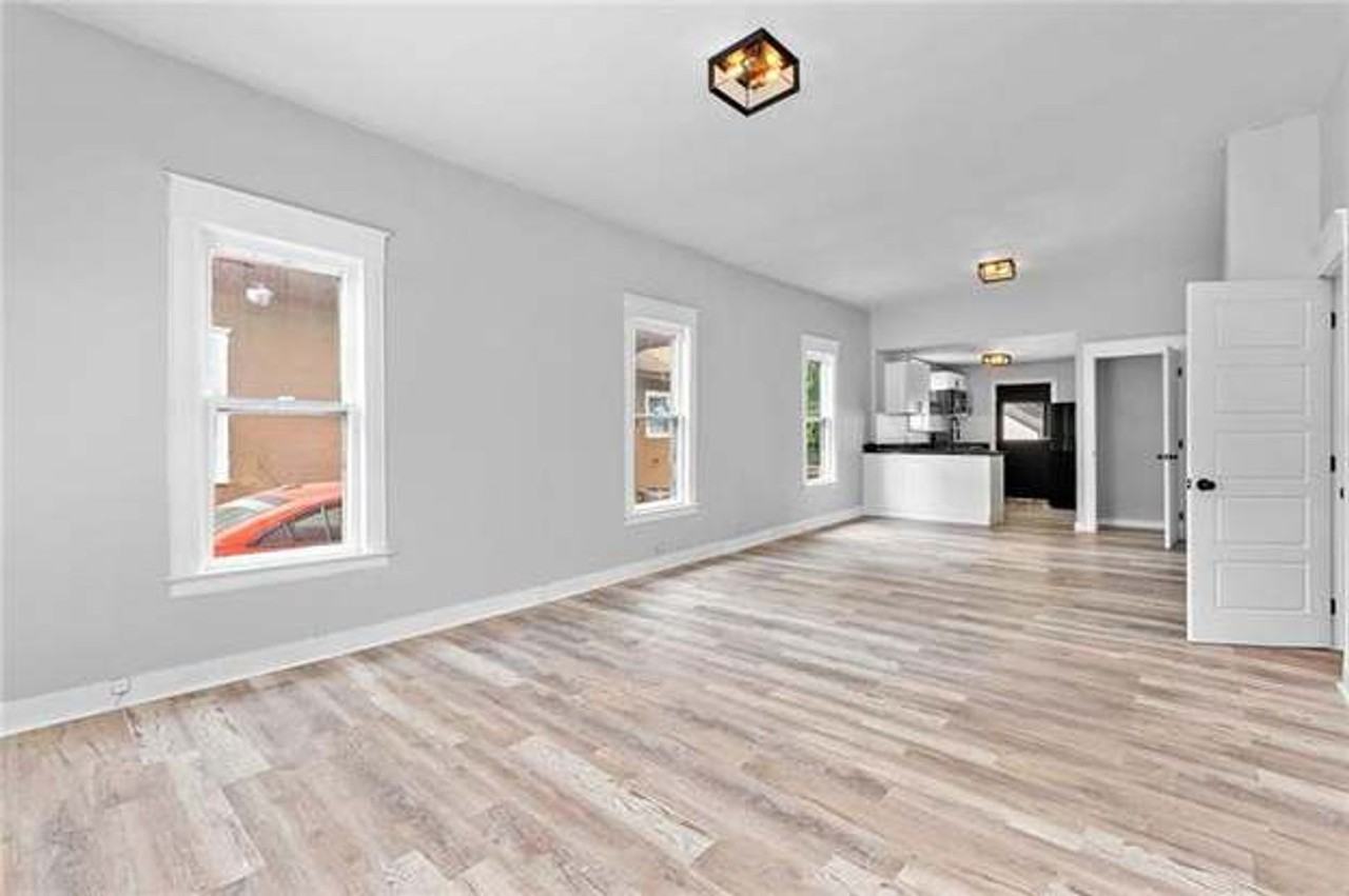 1106 N Osage St - Photo 4 of 24