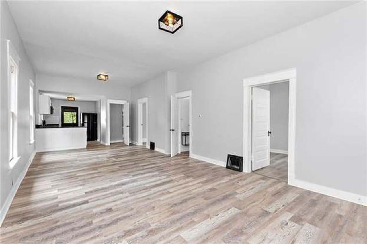 1106 N Osage St - Photo 5 of 24