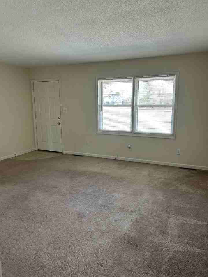 601 Golden Acres Loop - Photo 2 of 6