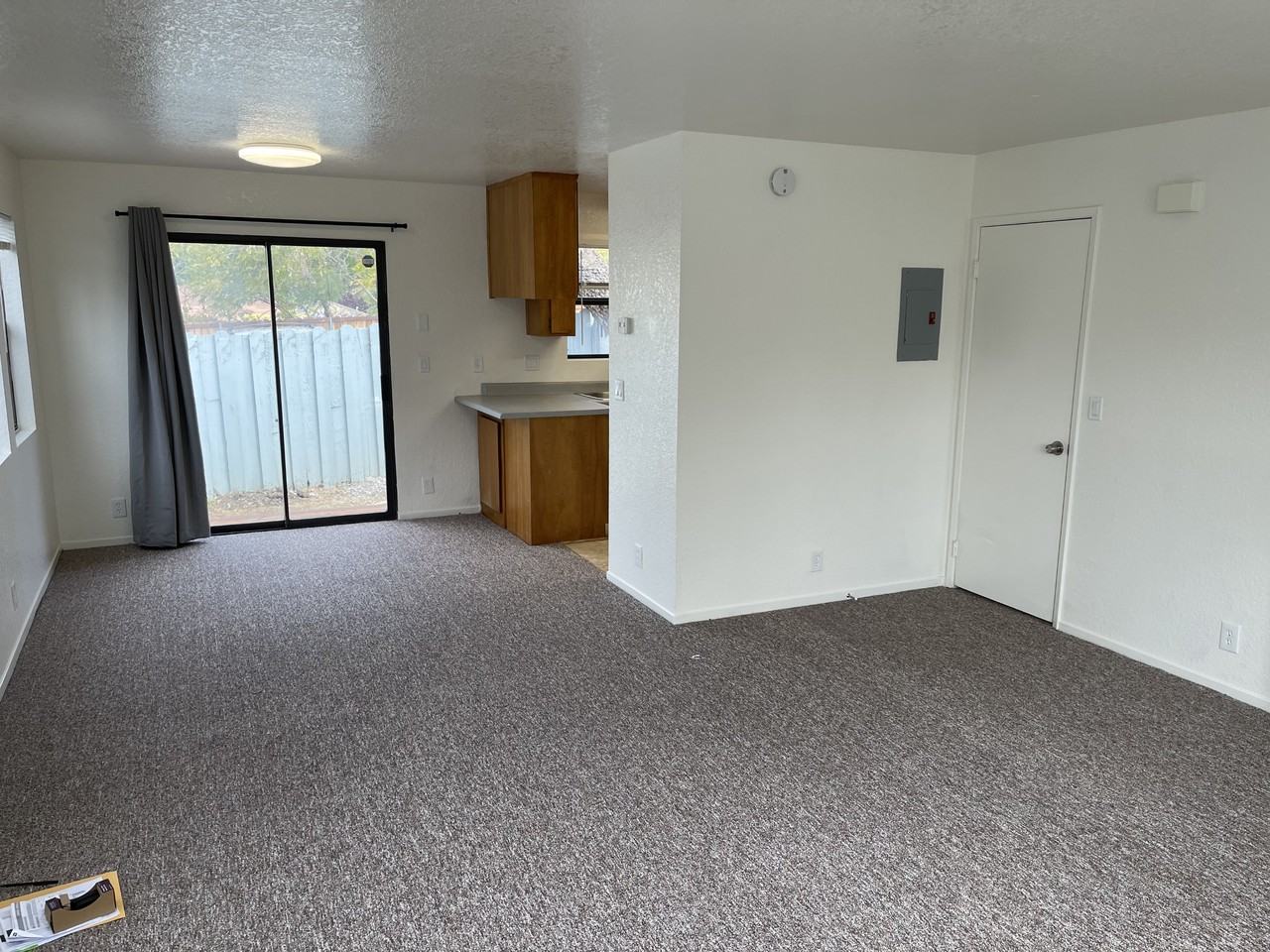 240 Sandercock St #A - Photo 3 of 28