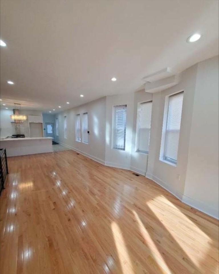 5425 Catharine St #NA - Photo 2 of 50