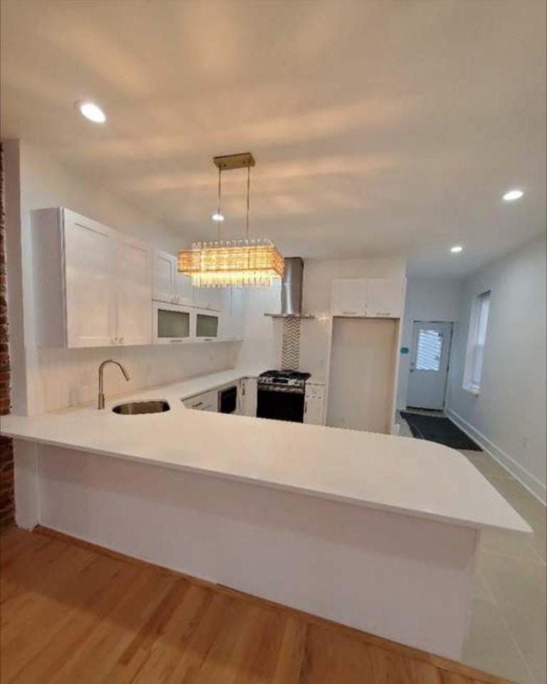 5425 Catharine St #NA - Photo 6 of 50