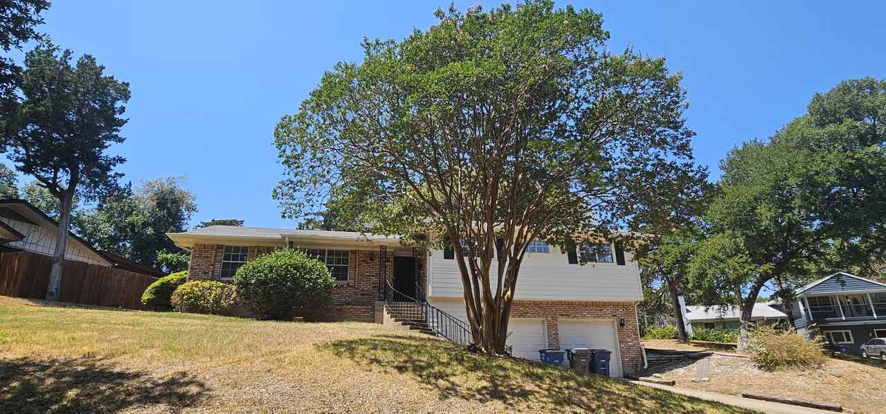 4307 Woodstock Dr #NA - Photo 2 of 16