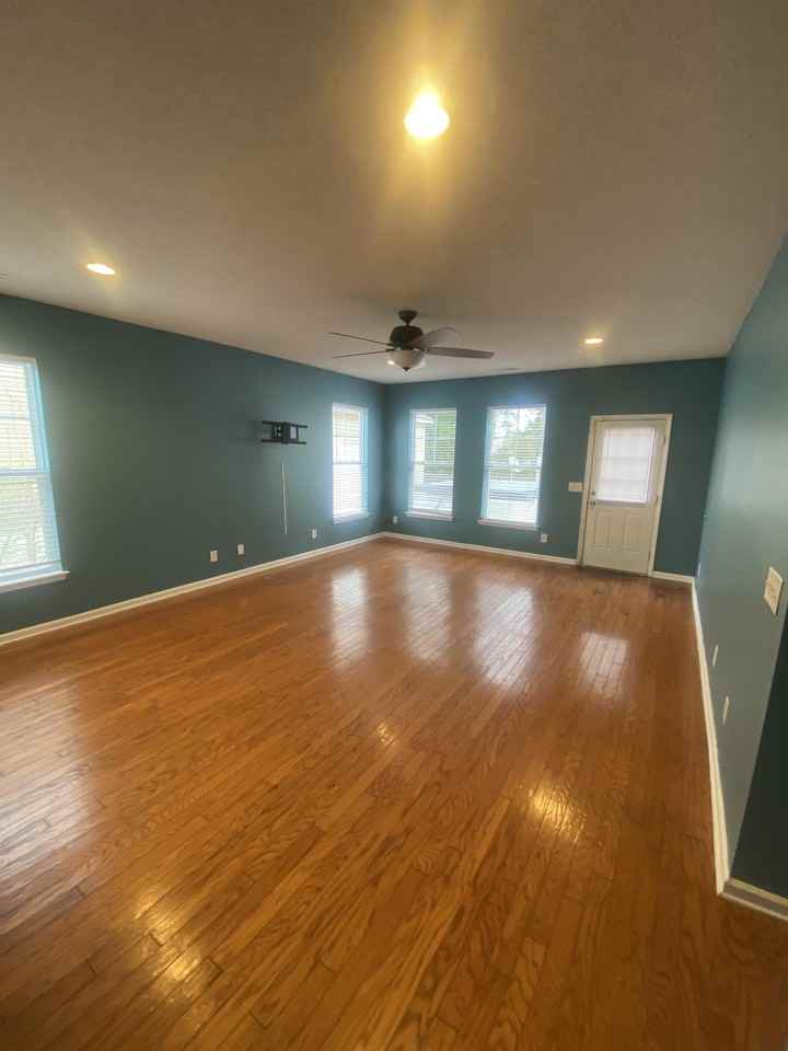 421 Emerson Dr - Photo 6 of 38