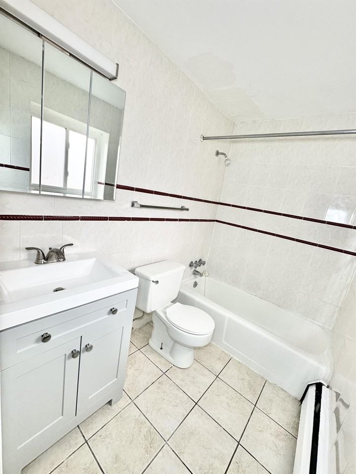 289 MOON CLINTON ROADAPT 18 #18 - Photo 6 of 12