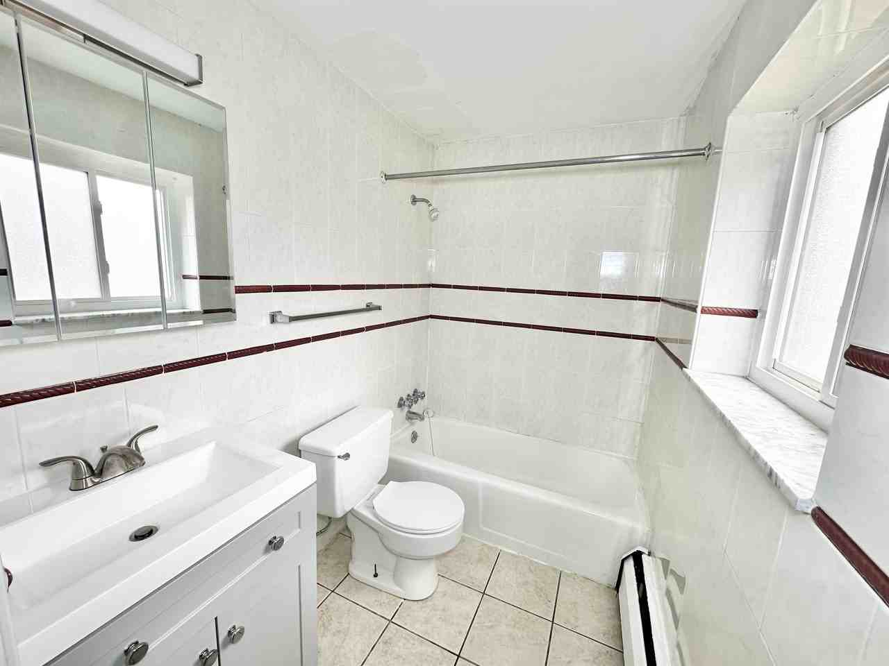 289 MOON CLINTON ROADAPT 18 #18 - Photo 7 of 12