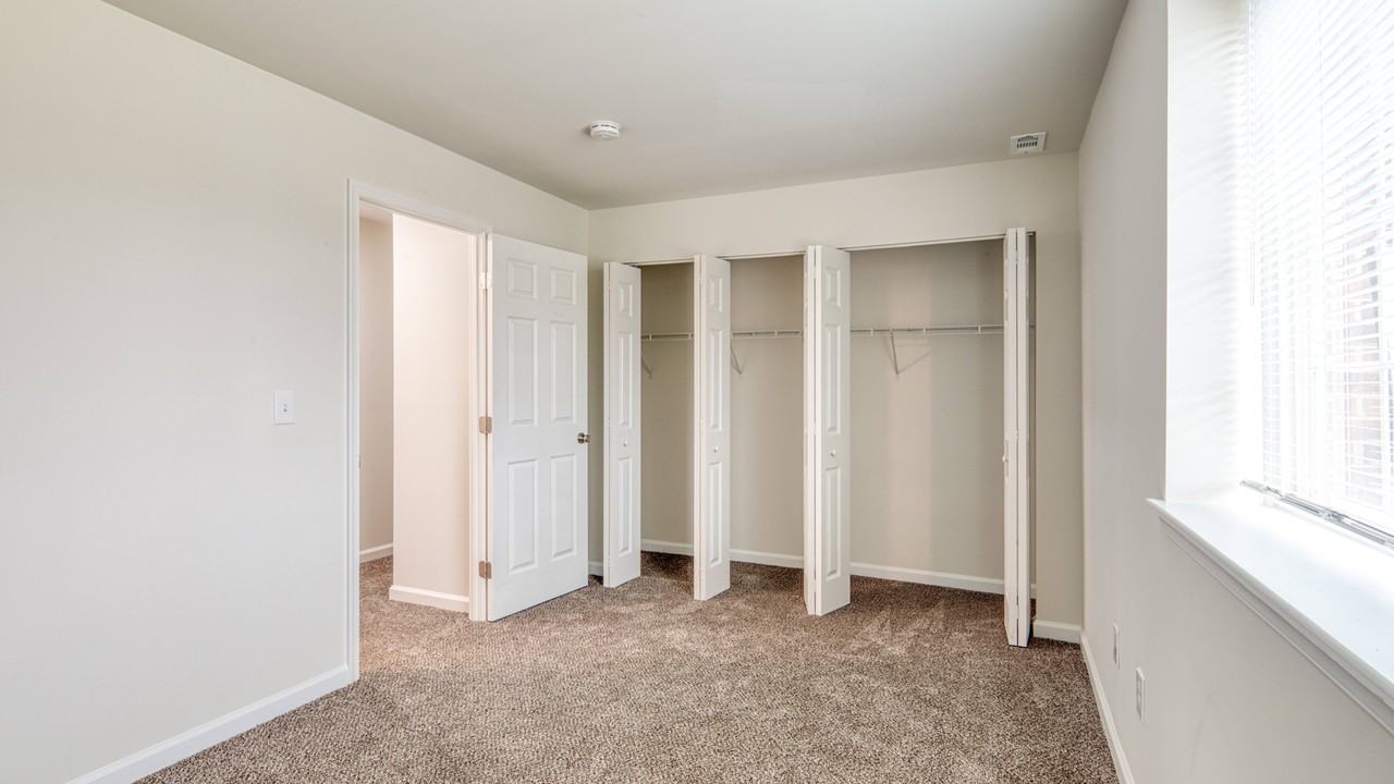 Dunfield Townhomes - Photo 7 of 37