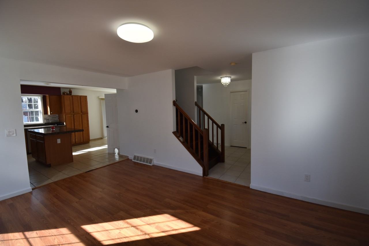 89 Damascus Drive - Photo 3 of 20