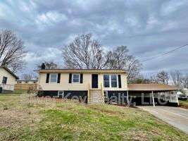 featured image of 206 Riggs St