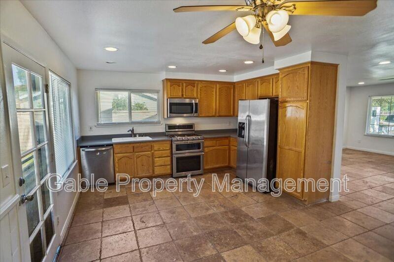 14621 Geranium Glen Ln - Photo 3 of 18