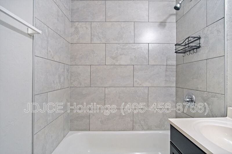 312 E Jacobs Dr - Photo 5 of 17