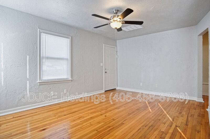 312 E Jacobs Dr - Photo 7 of 17