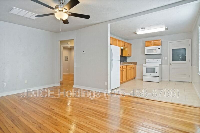 312 E Jacobs Dr - Photo 2 of 17